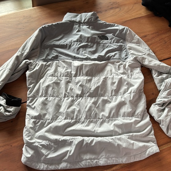 The North Face quarter zip medium pullover - Picture 6 of 7